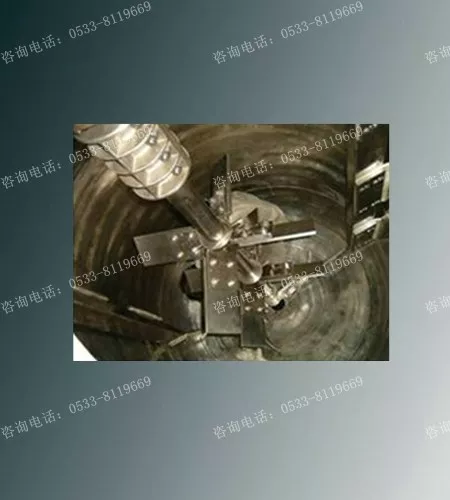 四片斜叶开启涡轮式搅拌器运转现场